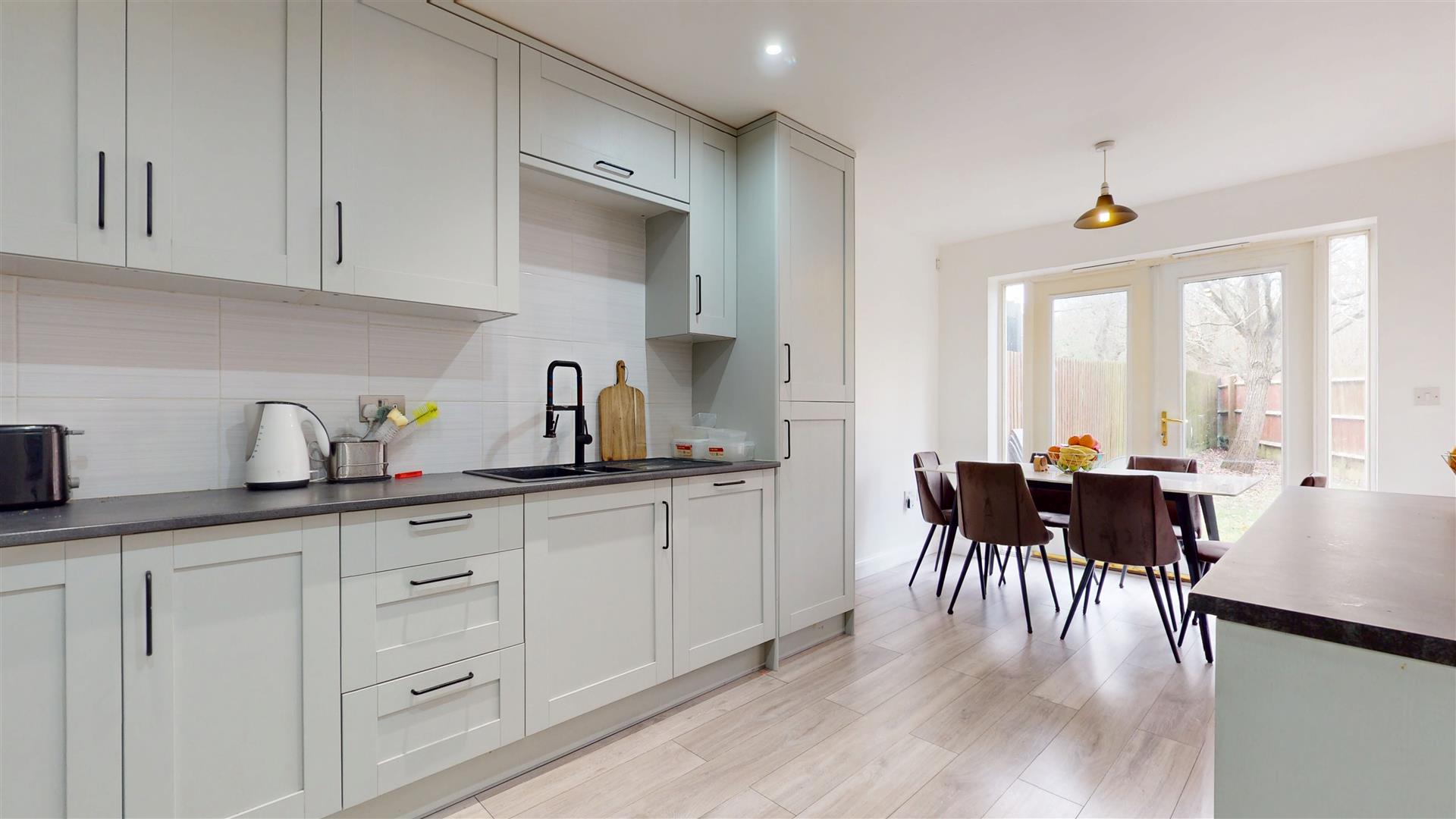 5 bed property in Clifton Moor, Milton Keynes